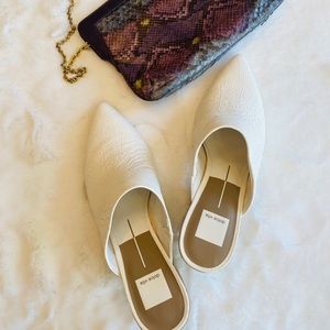 Dolce Vita Embossed Ivory leather mules size 9